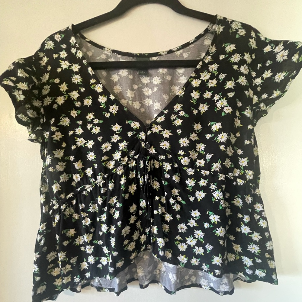 Girls floral top by Wild Fable sunflowers size Extra Large
